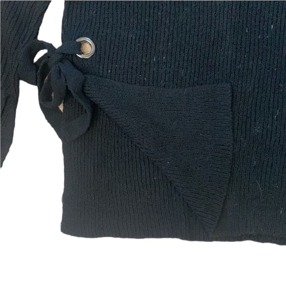 Lush Black Keyhole Knit Sweater with Grommet‎ Tie and Side Slits - Size M - Picture 10 of 13